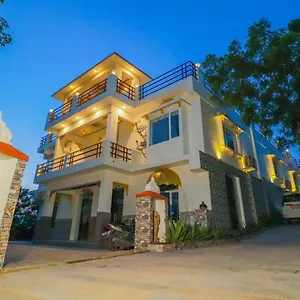 The Lavit Malhar Inn. Hotel Udaipur